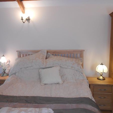 キドウェリー Lletygwilym, Heol Dwr Bed & Breakfast エクステリア 写真