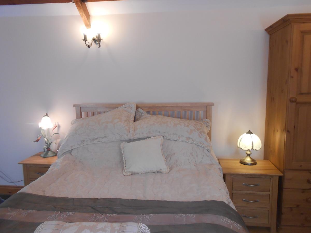 キドウェリー Lletygwilym, Heol Dwr Bed & Breakfast エクステリア 写真