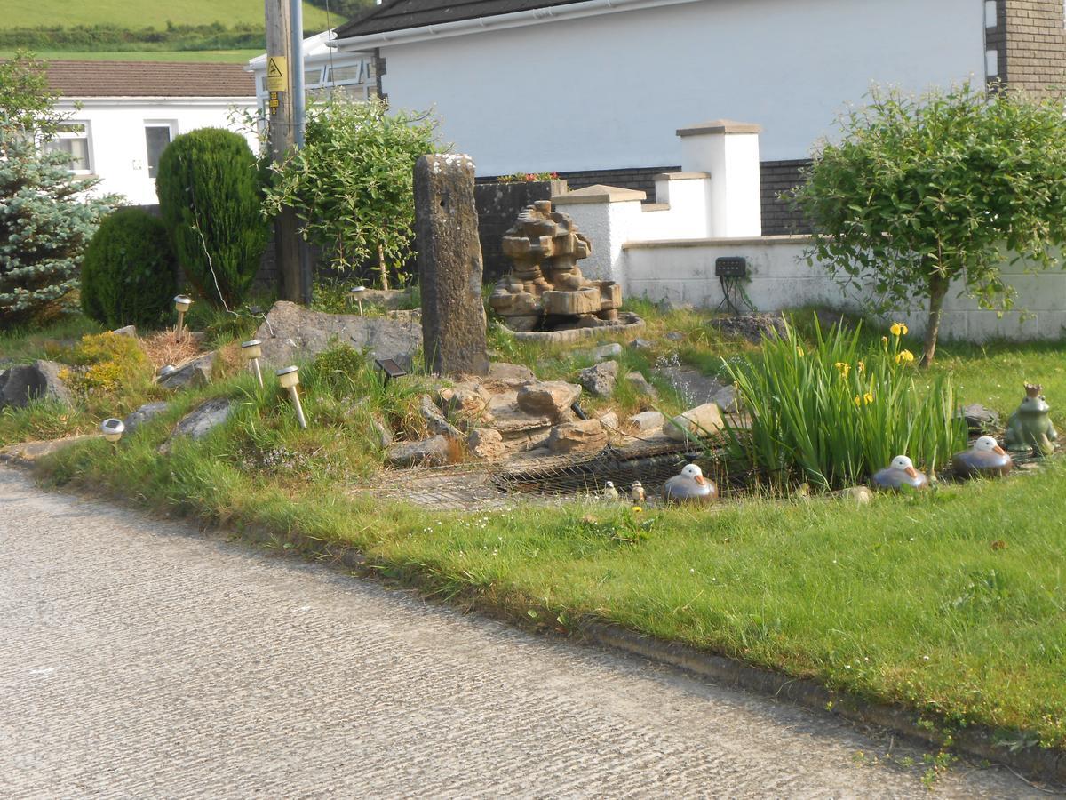 キドウェリー Lletygwilym, Heol Dwr Bed & Breakfast エクステリア 写真